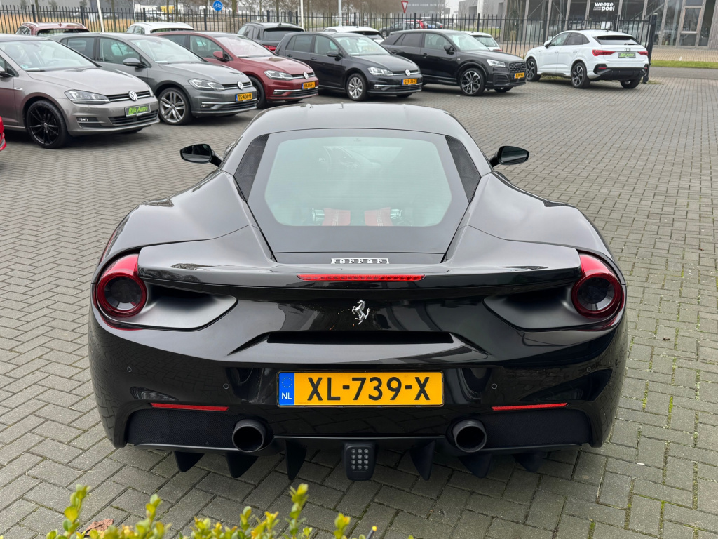 Ferrari 488