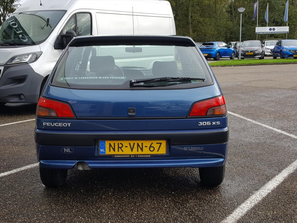 Peugeot 306