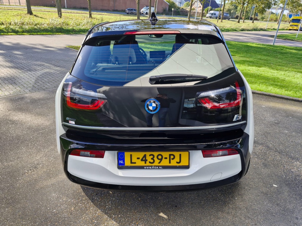 BMW I3