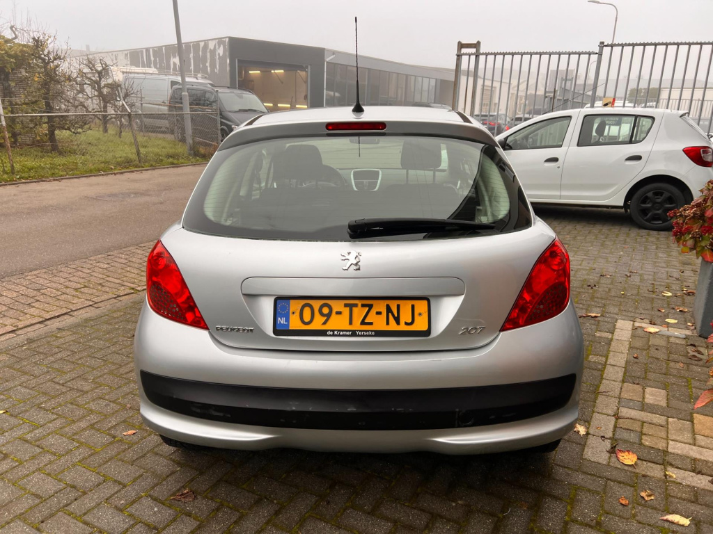 Peugeot 207