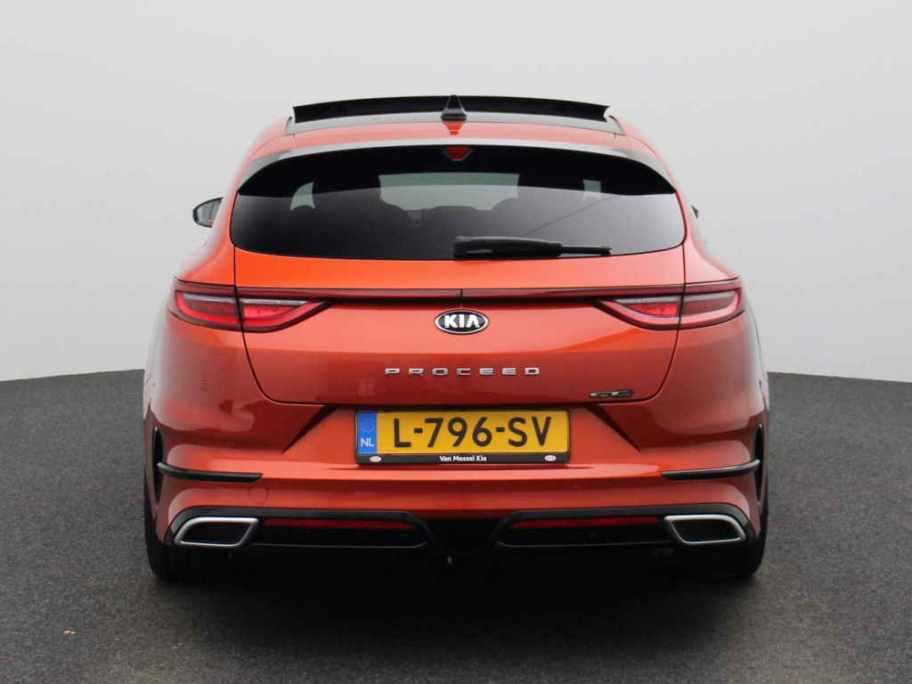 Kia Proceed