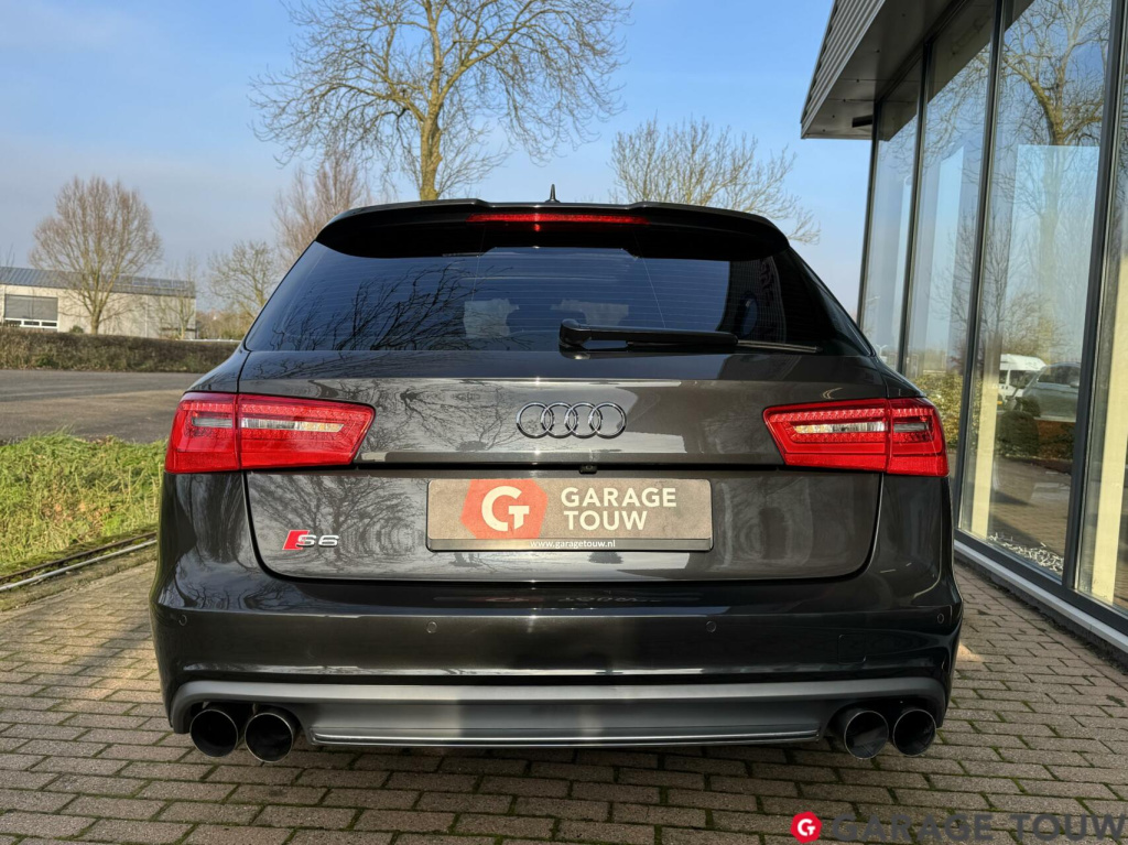 Audi S6