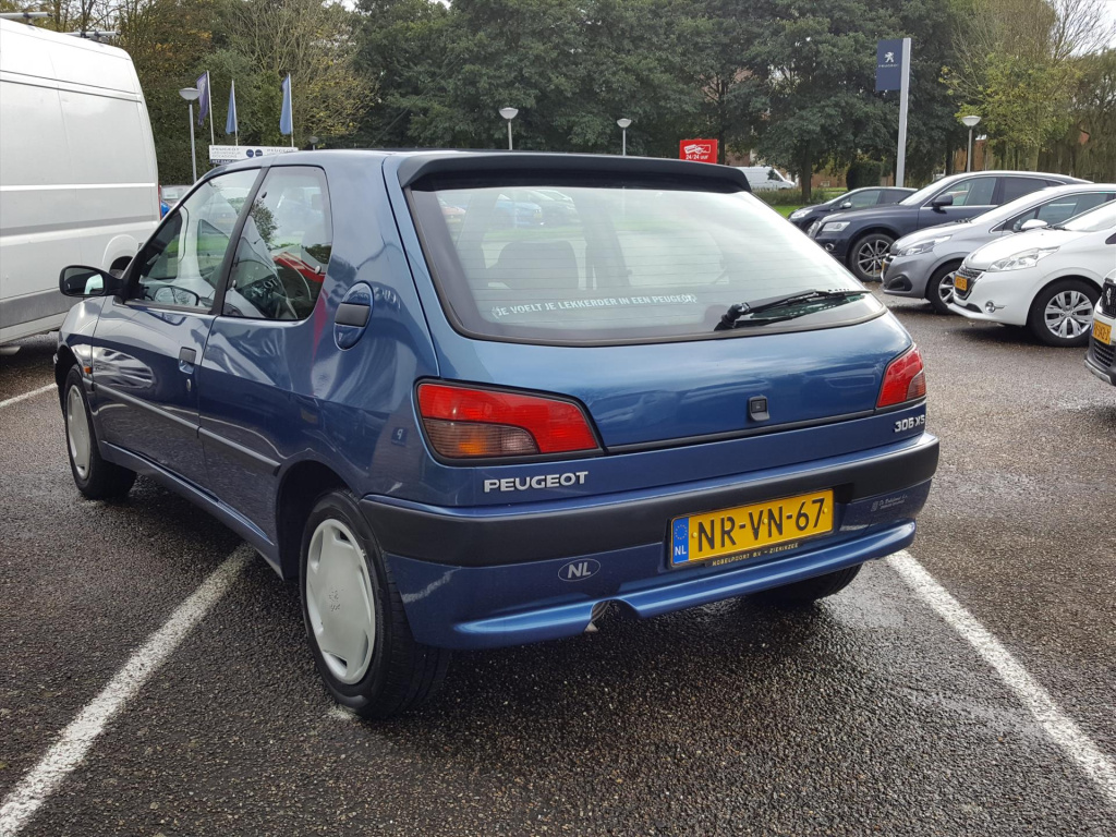 Peugeot 306