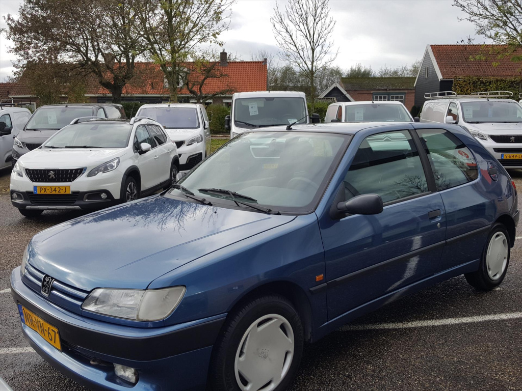 Peugeot 306