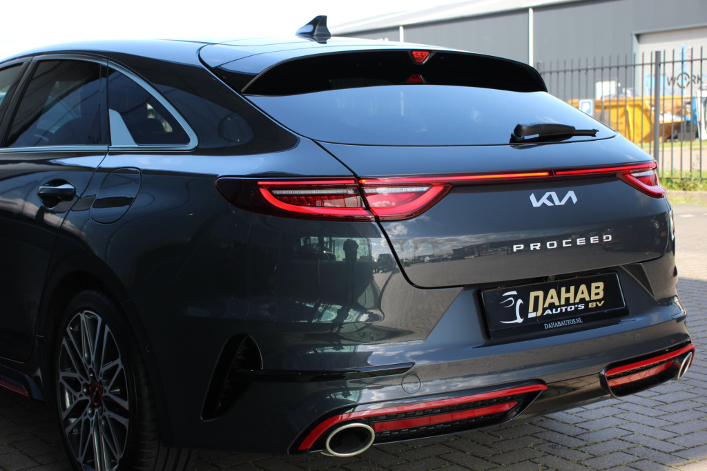 Kia Proceed