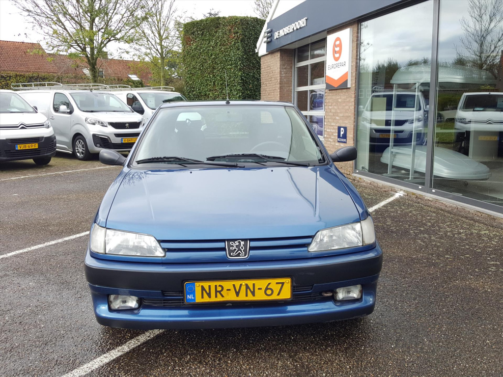 Peugeot 306