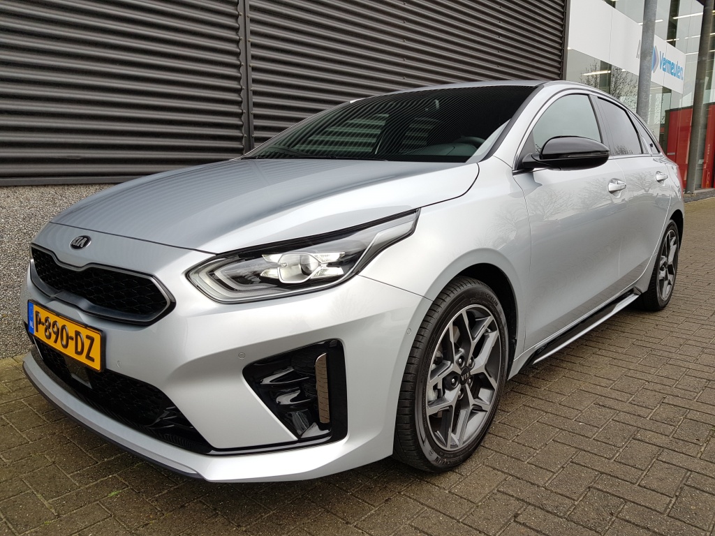 Kia Proceed